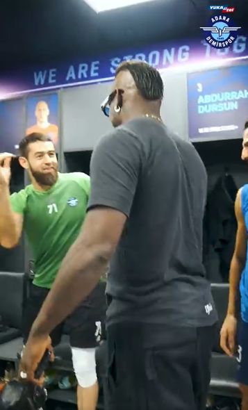 Balotelli Şahruddinlə komanda yoldaşı oldu