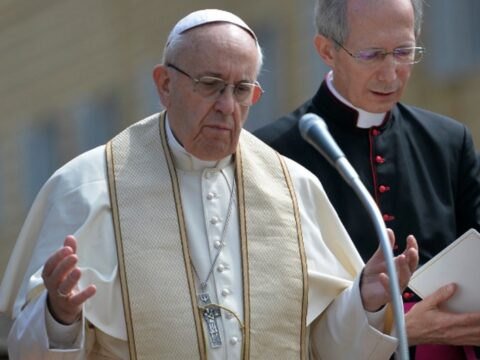 Roma Papası Azərbaycan və Ermənistanı dialoqa çağırıb