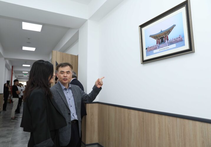 Koreya Qabaqcıl Elm və Texnologiya İnstitutunun alimi BDU tələbələri ilə görüşüb