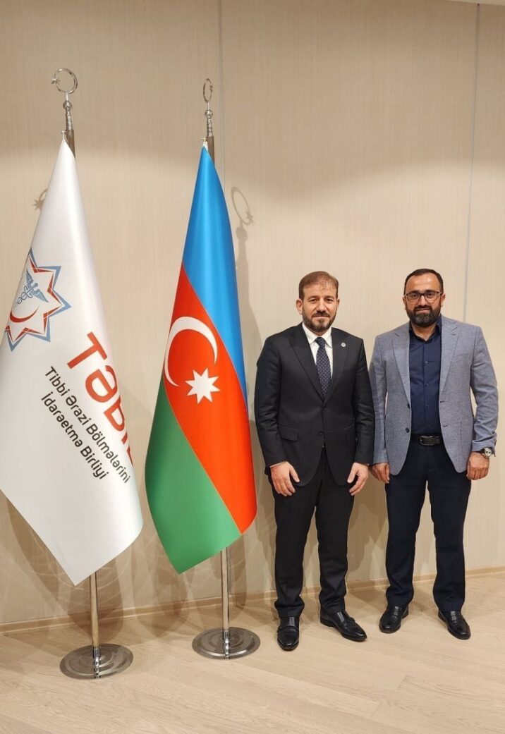 Azərbaycan tibbində ilk- Məşhur kitablar ana dilimizdə-FOTO
