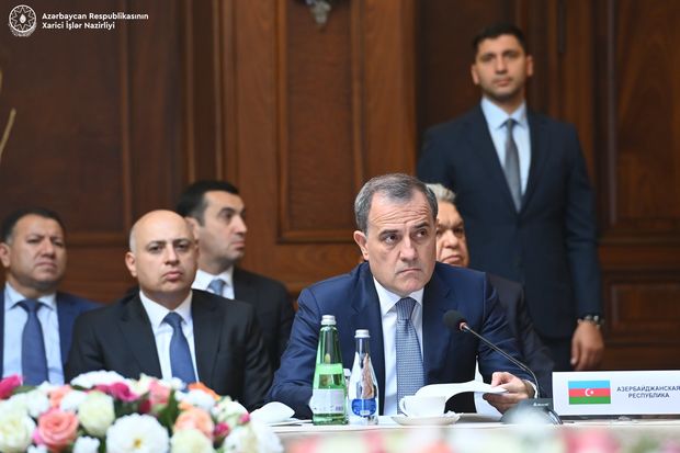 Ceyhun Bayramov Bişkekdə müzakirə olunan mövzuları açıqladı