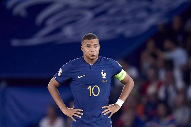 Mbappe Fransa millisinin düşərgəsini tərk etdi