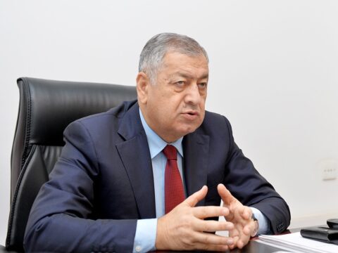 Vergi ləğv edildi, amma kitab ucuzlaşmadı…