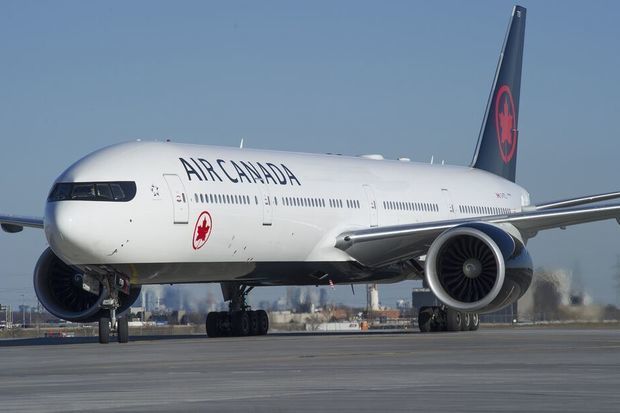Heydər Əliyev Beynəlxalq Aeroportuna qəza enişi edən Toronto-Dehli reysinin sərnişinləri yola salınıb