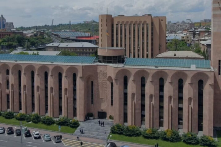 İrəvan meriyasının Ağsaqqallar Şurasının 7 üzvü istefa verib