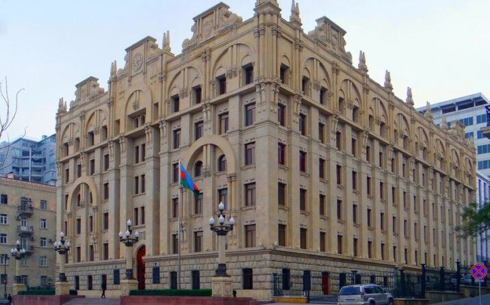 DİN vətəndaşları qanunsuz saxlanılan odlu silahları təhvil verməyə çağırıb