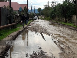 Cəlilabadın Nəriman Nərimanov küçəsinin yolları keçilməz vəziyyətə düşüb