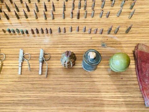Bakı sakini ölən atasının tüfəngini polisə təhvil verdi