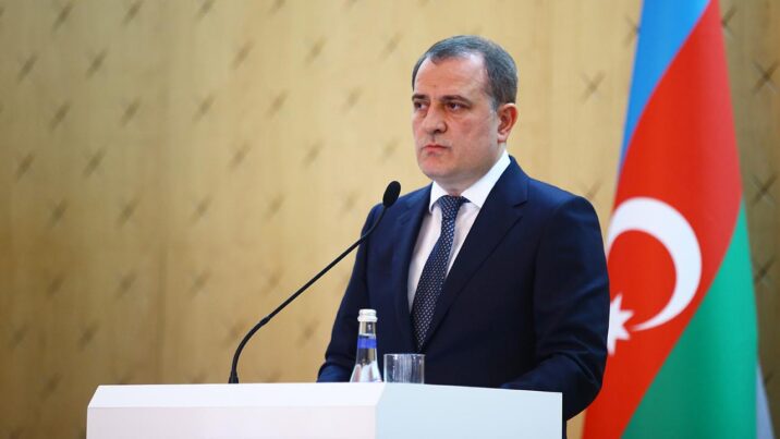 Ceyhun Bayramov Rumıniyaya rəsmi səfərə yola düşüb