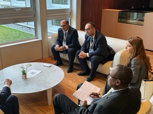 İdris İsayev Cibutinin təhsil naziri ilə görüşüb