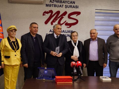 “Şirməmməd Hüseynov mükafatı” Rəsulzadənin nəvəsinə təqdim edildi