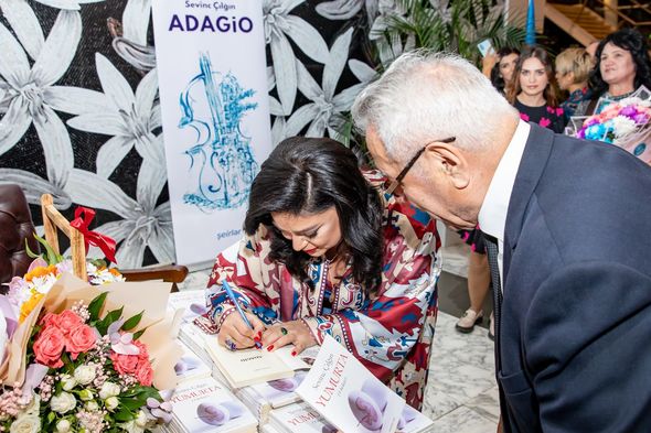 Sevinc Çılğının sehirli “Adagio”su – FOTO/VİDEO
