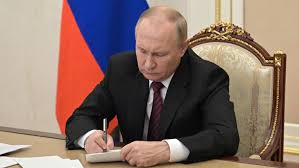 Putin xarici muzdlular üçün imtiyazlar təsis edib