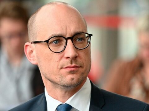 “Macarıstan Ukraynaya yardım paketini bloklayarsa, Aİ-nin “B” planı yoxdur”