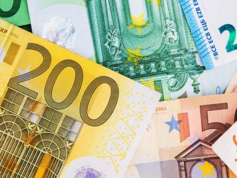 ABŞ Aİ-yə Kiyevə 50 milyard avroluq yardım ayırmağı tövsiyə edib