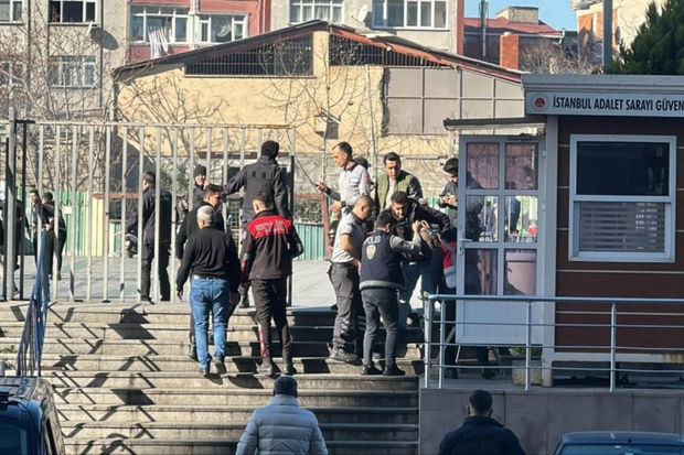 İstanbulda məhkəmə binasına silahlı hücum: Terrorçuların zərərsizləşdirilməsinin ANBAAN VİDEOSU – FOTO