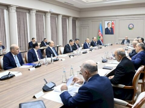 Baş nazir və nazirlər istefaya gedir