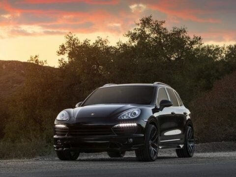 İş adamı “Porsche” ilə yolu bağladı, həbs edildi