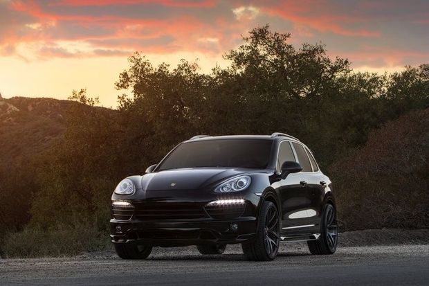 İş adamı “Porsche” ilə yolu bağladı, həbs edildi
