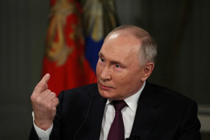 Putinə qarşı nasizmin dirçəldilməsi ittihamı ilə iddia qaldırılıb