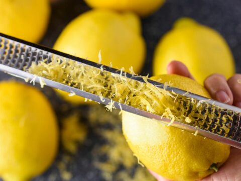 Limon qabığı yeməyə 5 səbəb