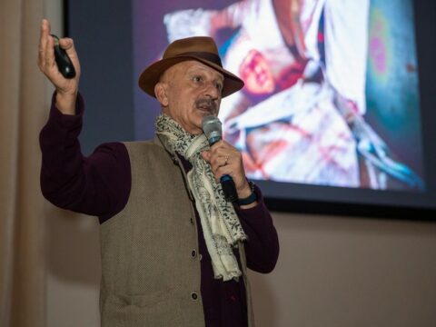 Tanınmış fotojurnalist Reza Deghatinin gənclərlə görüşü keçirilib