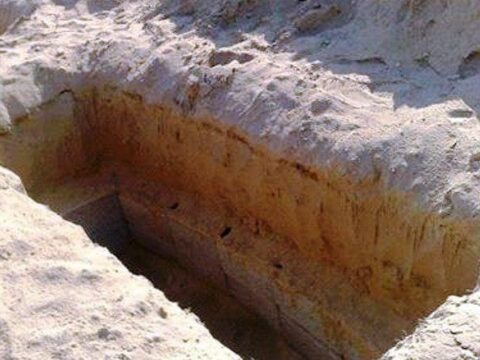 Sevgilisinin cəsədini qəbirdən çıxarıb 7 il… – QƏRİBƏ OLAY