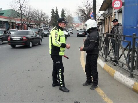 Zaqatalada qaydaları pozan sürücü və piyadalar cəzalandırılıb-FOTO