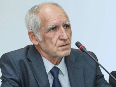 Ekspert: “Magistrlar üçün əlavə iş yerləri açılmalı, ya da plan yerləri məhdudlaşdırılmalıdır”