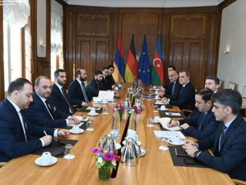 Fransanın gözündə qalacaq savaş arzusu: Azərbaycan müharibə istəmir