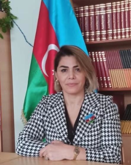 Bakıda DƏHŞƏT: Qatil məktəb direktorunu ailəsi ilə birlikdə baltalayıb öldürüldü
