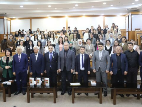 “Qılınc və qələm” romanının özbək dilində nəşrinin təqdimatı keçirilib