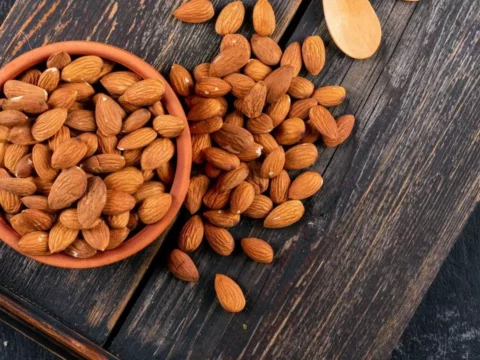 Badamın bilmədiyiniz faydaları