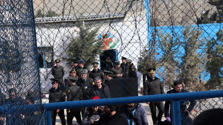 Aylıq 40 manat, həbsxanaya yaxın iş yeri və təhsil…