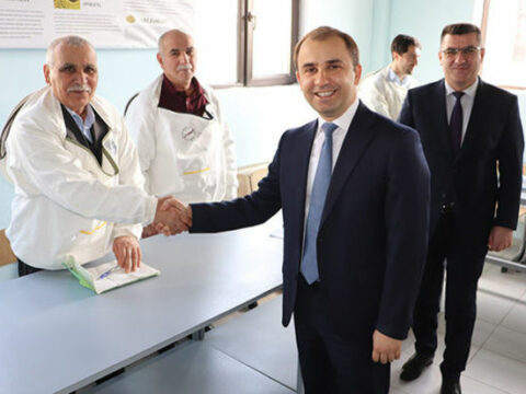 “Təhsil alacağımı deyəndə mənə qəribə baxdılar”