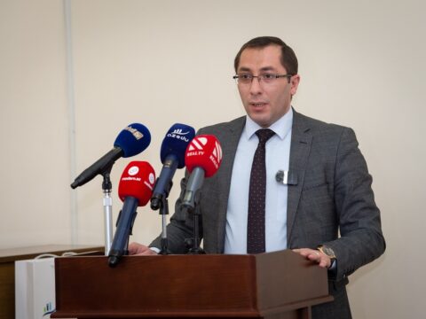 Buraxlış imtahanları eyni gündə keçirilsin!