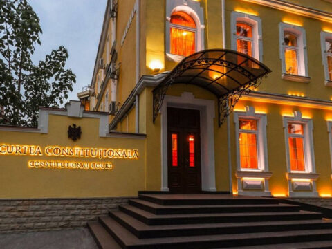 Moldova Konstitusiya Məhkəməsi dövlət dilinin adının rumın dilinə dəyişdirilməsinə qərar verib