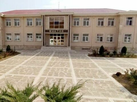 Məktəb direktoru yol verdiyi nöqsana görə işdən çıxarıldı