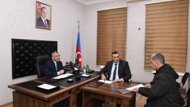 Komitə sədri vətəndaşların növbəti qəbulunu keçirib – FOTOLAR