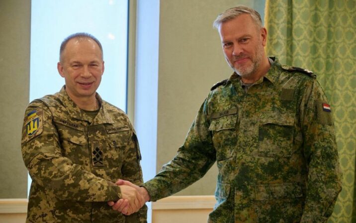 Ukrayna Baş komandanı NATO hərbi komitəsinin rəhbəri ilə görüşdü…-FOTO