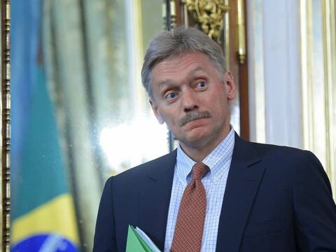 Peskov “Krokus” terrorunda şübhəlilərin bədənindəki işgəncə izləri ilə bağlı suala cavab vermədi…