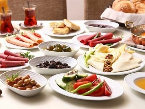 Səhər yeməyi və şirinçayla bağlı mütəxəssisdən İLGİNC AÇIQLAMA