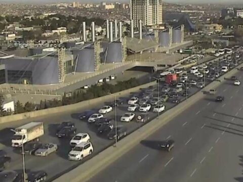 Bakıda bir sıra yollarda tıxac var