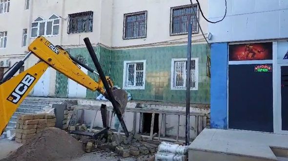 Sumqayıtda qanunsuz tikili söküldü – FOTO/VİDEO
