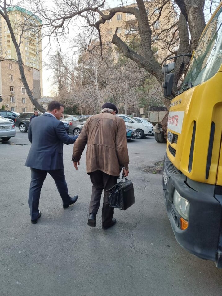 Küçəyə atılan professorun hesabına 30 min manat yığıldı, Heydər Əliyev Fondu…