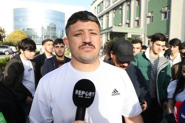 Azərbaycan pəhləvanı dünya rekordlarına imza atıb