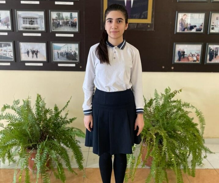 300 bal toplayan Qax məktəbliləri