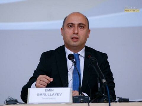 Nazir asan sualı yaza bilməyən müəllimlərdən danışdı
