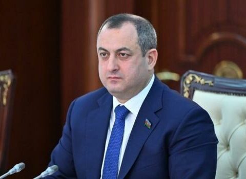 Adil Əliyev kollektivə təqdim edildi
