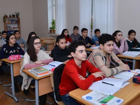 Lisey və gimnaziyalara qəbul qadağası ləğv edildi